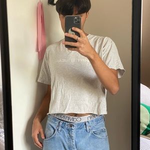 authentic cropped vintage DKNY JEANS logo t/shirt.